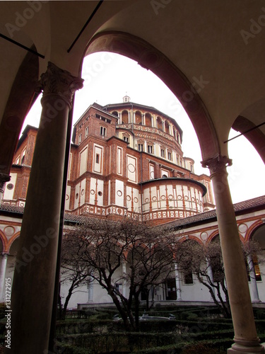 Stata Maria delle grazie in inverno - Milano photo