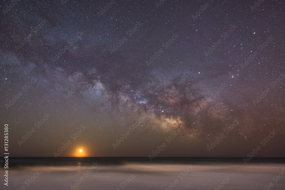 Moon and Milky Way rising at the same time 