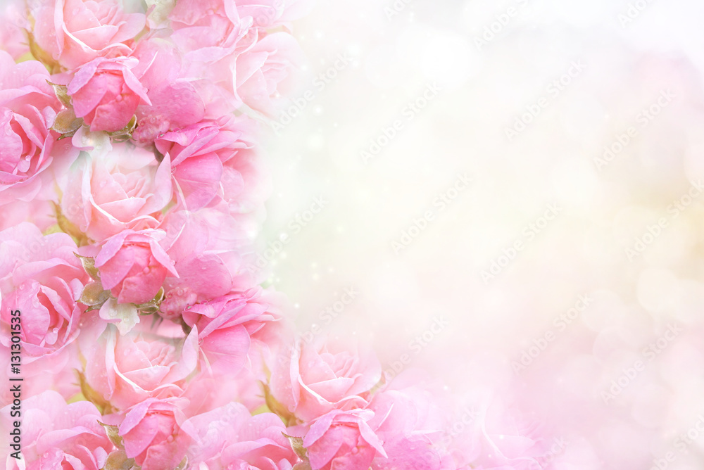 Naklejka premium różowy kwiat róży na miękkim tle bokeh na Walentynki lub wesele