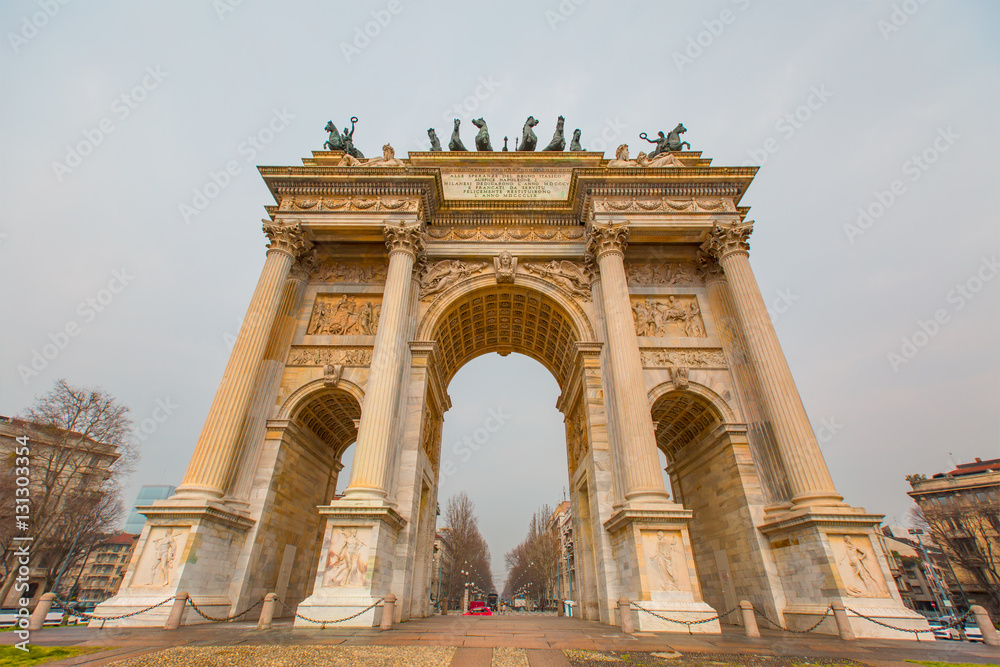 Fototapeta premium Arch of Peace in Sempione Park, Milan, Italy