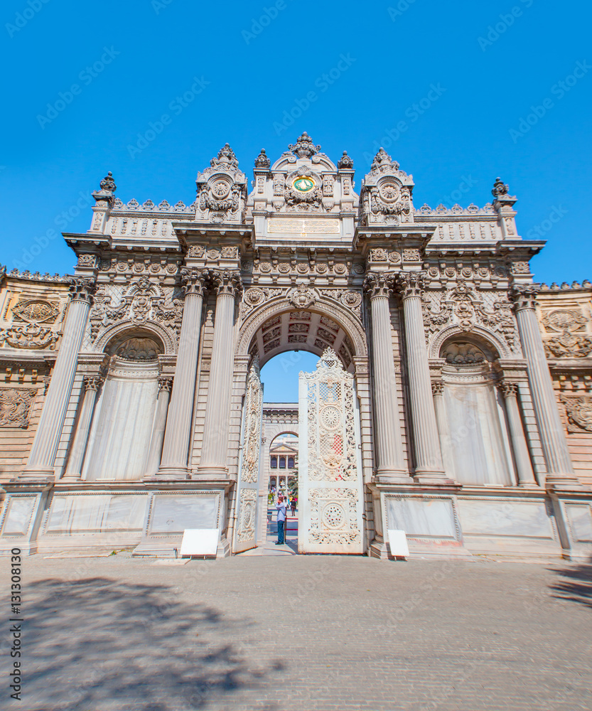 Obraz premium Dolmabahce Palace entrance istanbul Turkey