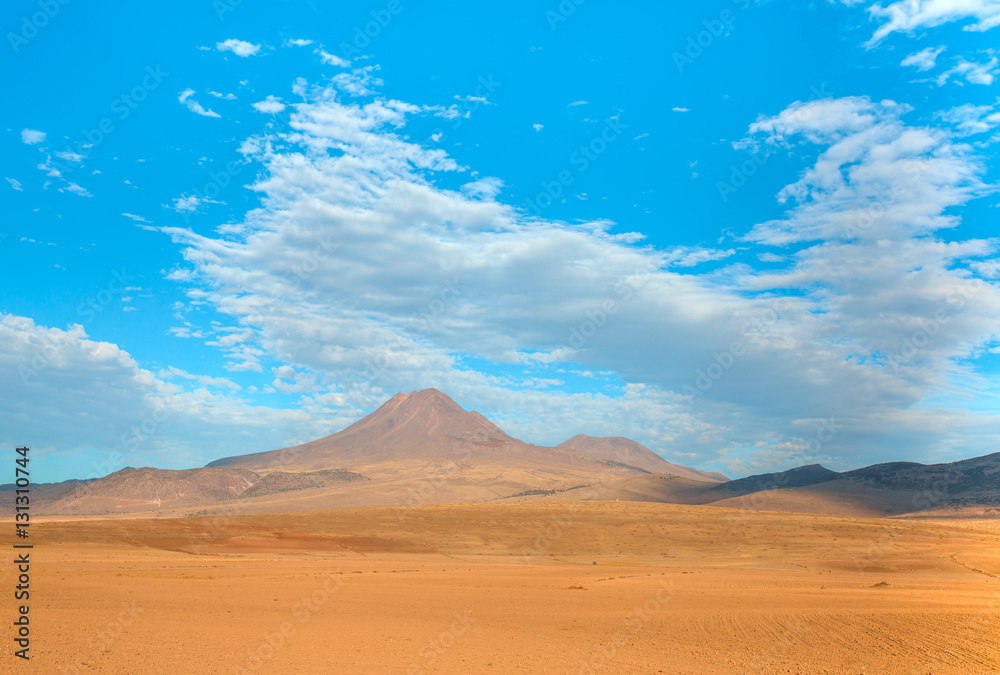 Hasan Mountain, inactive volcano (3253m) in central Anatolia, Turkey