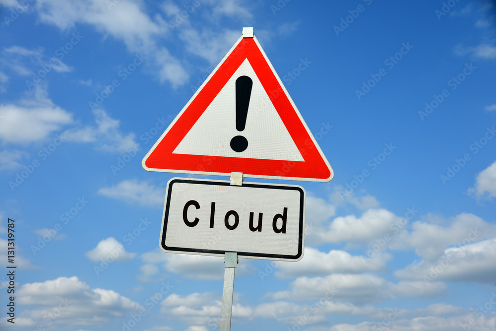 Cloud, cloud-computing, Wolke, Datenschutz, Daten, Speicher, Computer, Netz, Internet, Datensicherheit, Schild, Achtung, Warnung, symbolisch, Rechnerwolke, Plattform, Anwendung, Infrastruktur