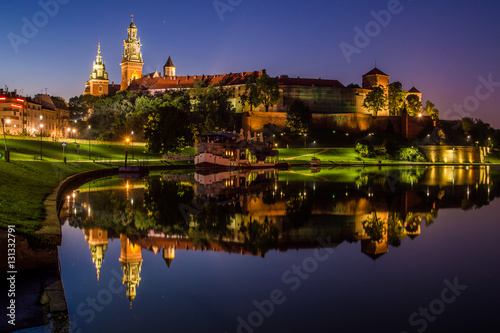 Wieczorne odbicie Wawelu w Wiśle © Stanisaw