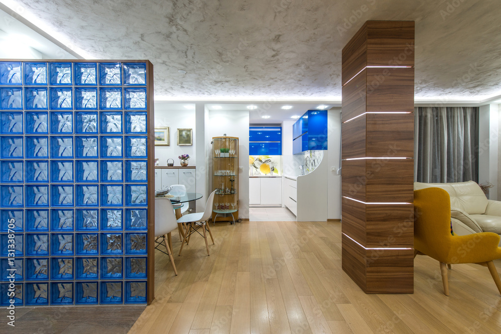 Fototapeta premium Spacious and cozy living room interior od modern apartment