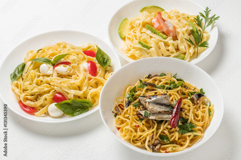 イタリア食材 生パスタ fresh pasta and Italian ingredients イタリア食材 生パスタ fresh pasta and Italian ingredients