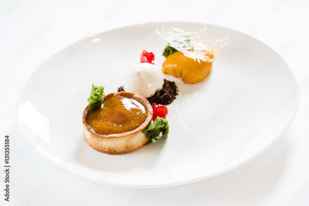 tart with ice cream tart with ice cream