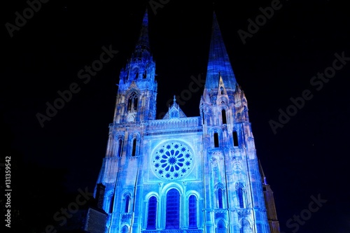 chartres by night photo