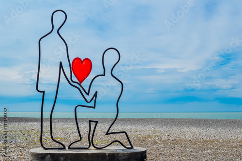 Foto Scuplture dedicated to love on the beach along the Black Sea in Batumi, Adjara, Georgia