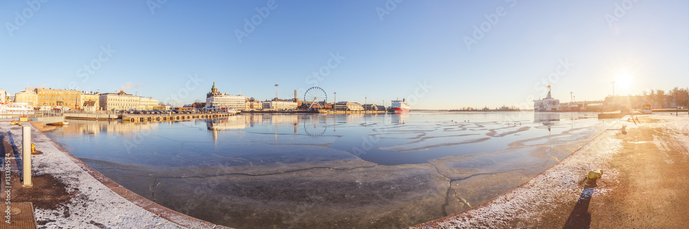 Fototapeta premium Панорама бухты в Хельсинки, Финляндия