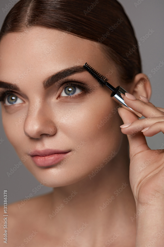 Perfect Makeup For Beautiful Woman. Brow Care For Eyebrows Perfect Makeup For Beautiful Woman. Brow Care For Eyebrows