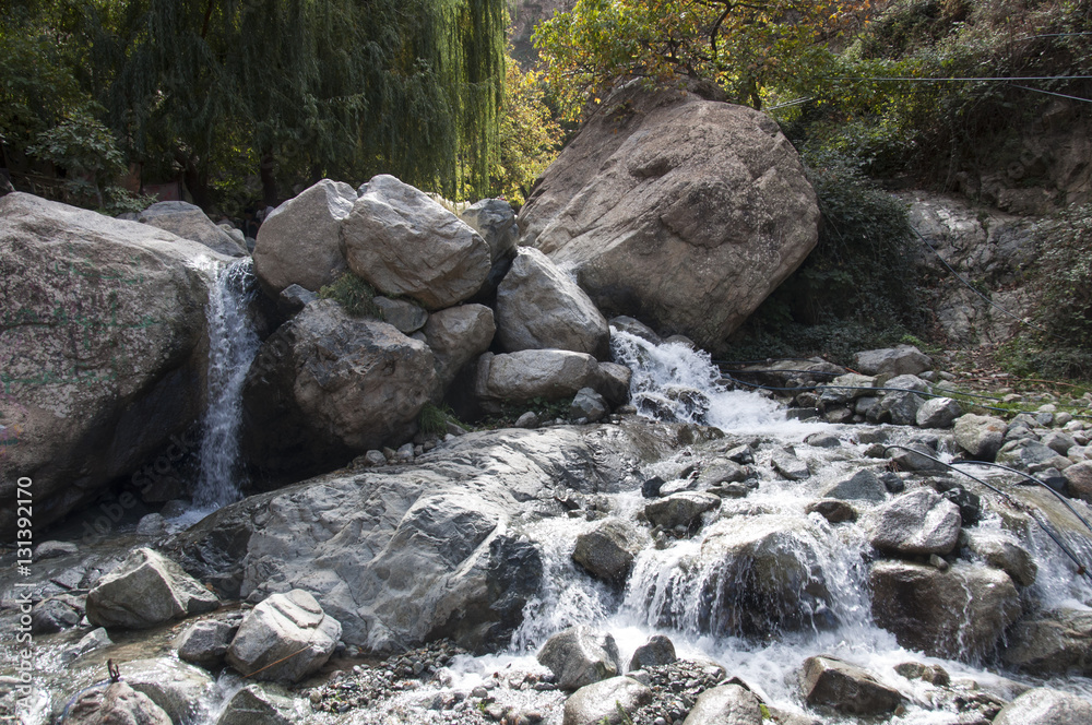 Cascada en el valle de Ourika, Marruecos Cascada en el valle de Ourika, Marruecos