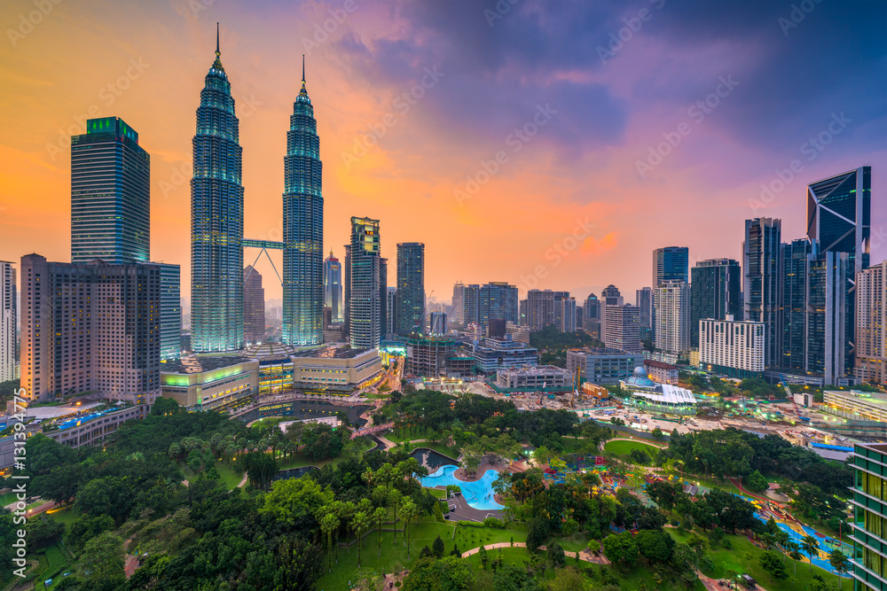 Naklejka premium Kuala Lumpur Skyline