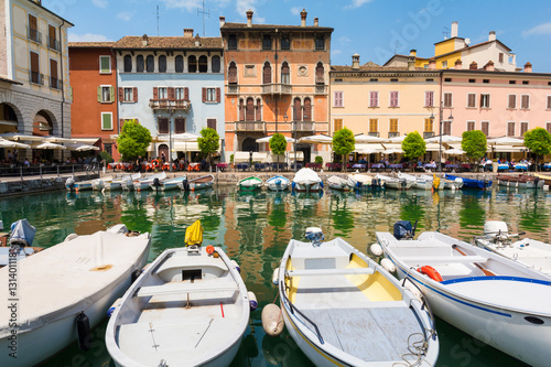 Obraz na płótnie Desenzano del Garda - Lake Garda, Italy w salonie
