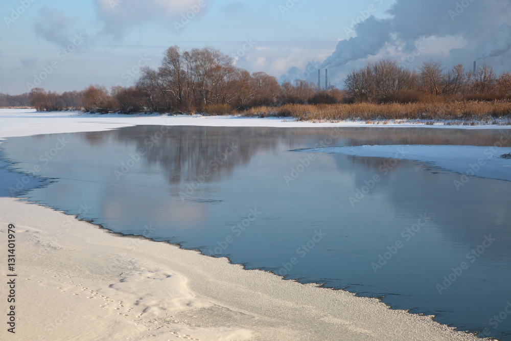 Fototapeta premium Winter river landscape.