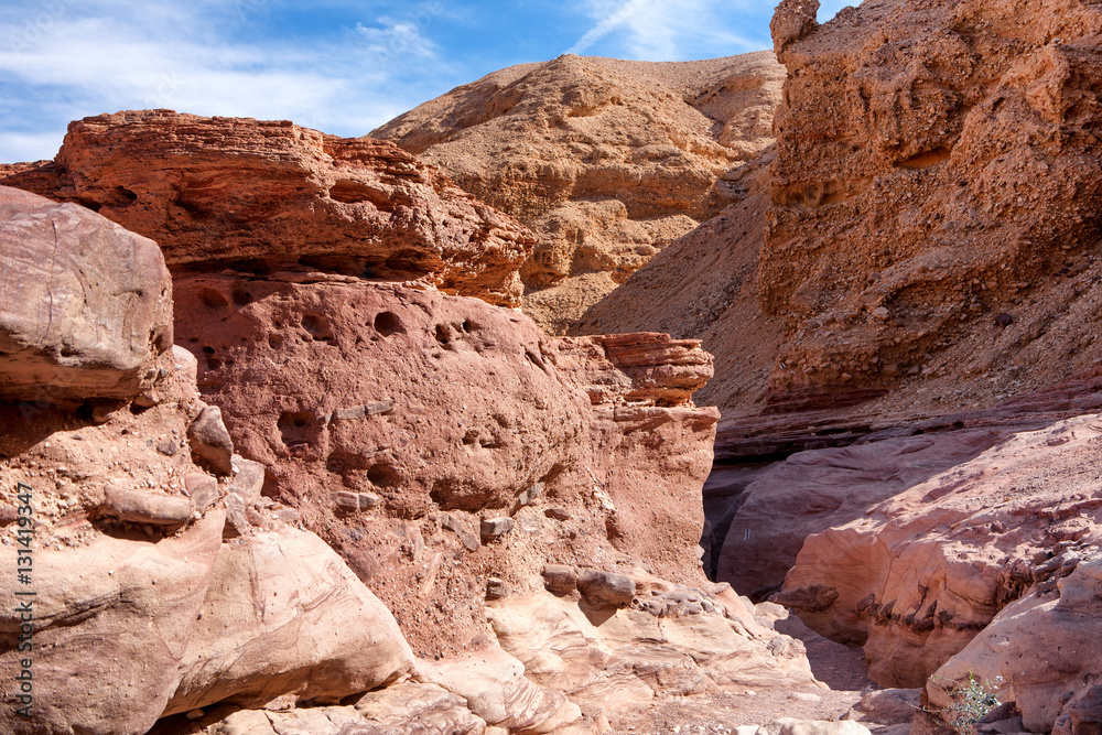 Travel in Israel: Red Canyon, giant cliffs