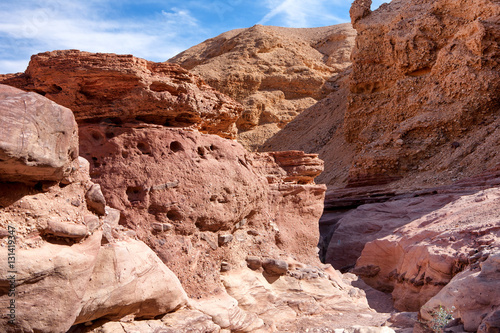 Travel in Israel: Red Canyon, giant cliffs