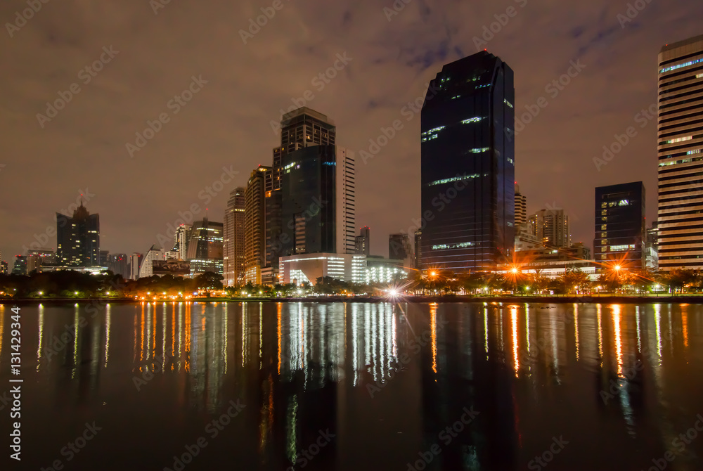 Fototapeta premium cityscape Benjakiti Park in Bangkok, Thailand