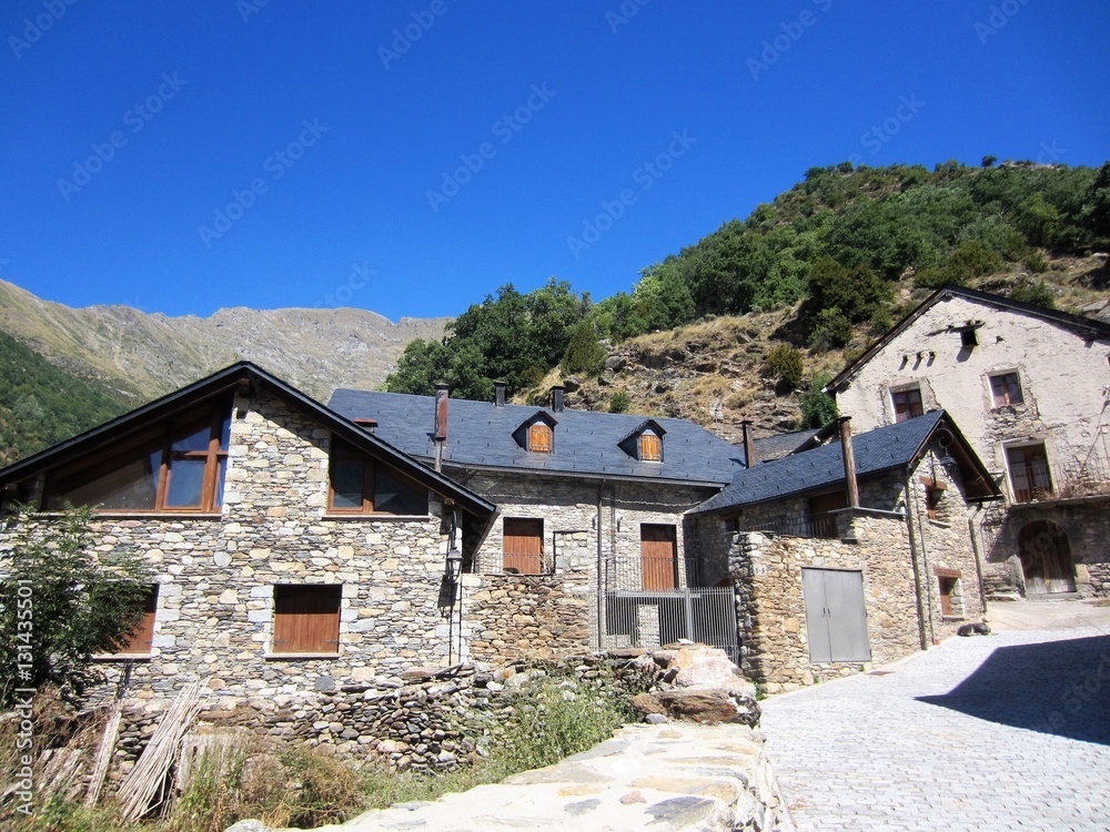 Cardet, Valle de Bohi, pirineos catalanes Cardet, Valle de Bohi, pirineos catalanes