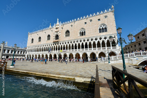 Dogenpalast  Venedig  Palazzo Ducale  Markusplatz  Piazza San Marco  Canal Grande  Tourismus  Venetien  Italien  Weltkulturerbe  Venezia
