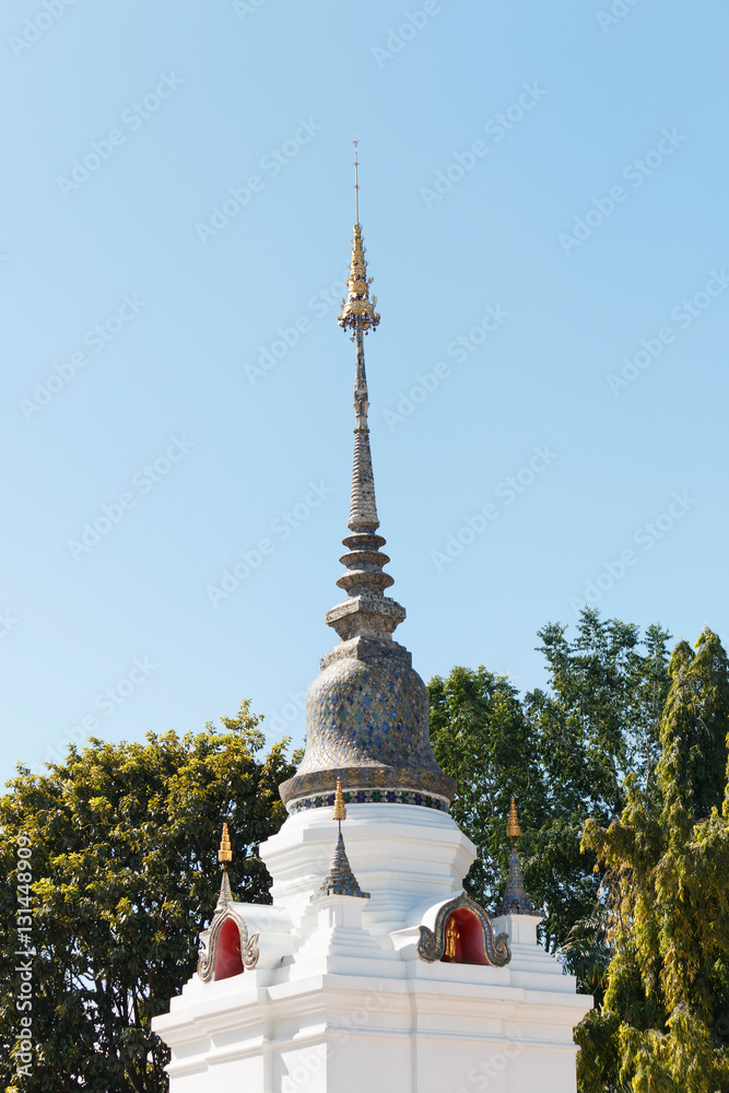 Fototapeta premium Black and white pagoda