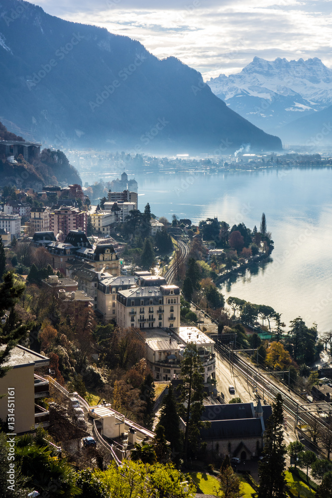 Obraz premium Montreux, Genfersee und Schloss Chillon, Schweiz
