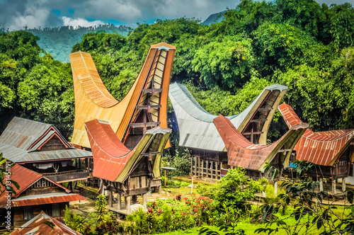 Fotografi Saddleback roofs in Sulawesi