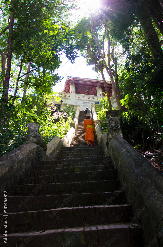 Escalier moine mont phousi à Luang Prabang - Laos Escalier moine mont phousi à Luang Prabang - Laos