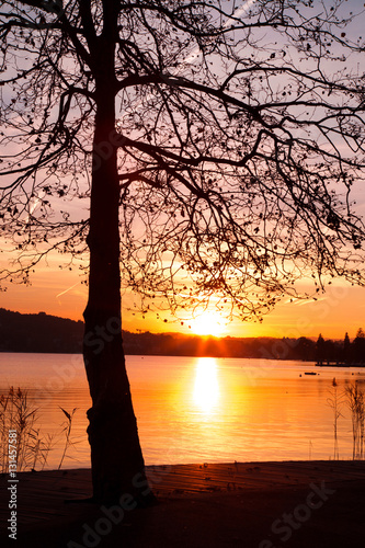 Coucher de soleil sur le lac d'Annecy