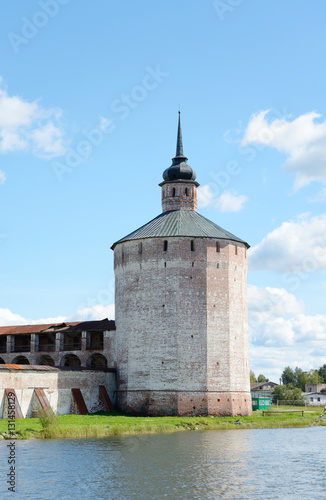 Fortress tower of Kirillo-Belozersky monastery by day.