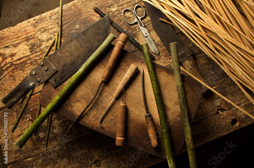 Material raw and old tools for basket weaving