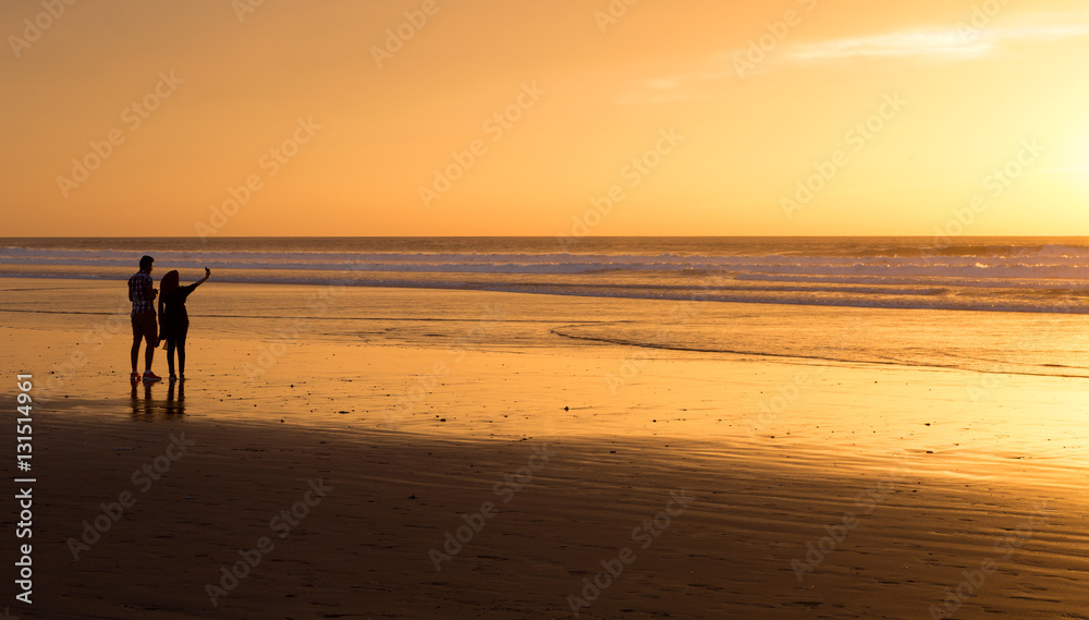 Coucher de soleil sur la plage d'Agadir