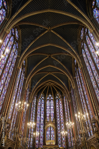 plafons et vitraux de la sainte chapelle
