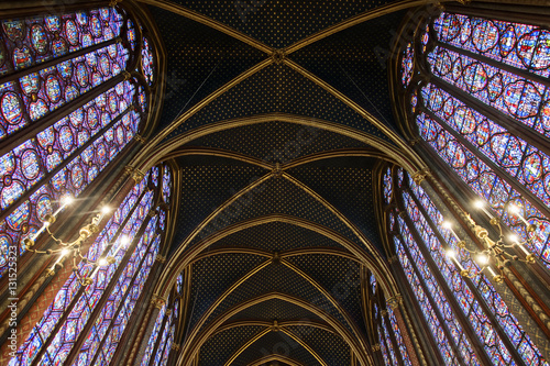 plafons et vitraux de la sainte chapelle