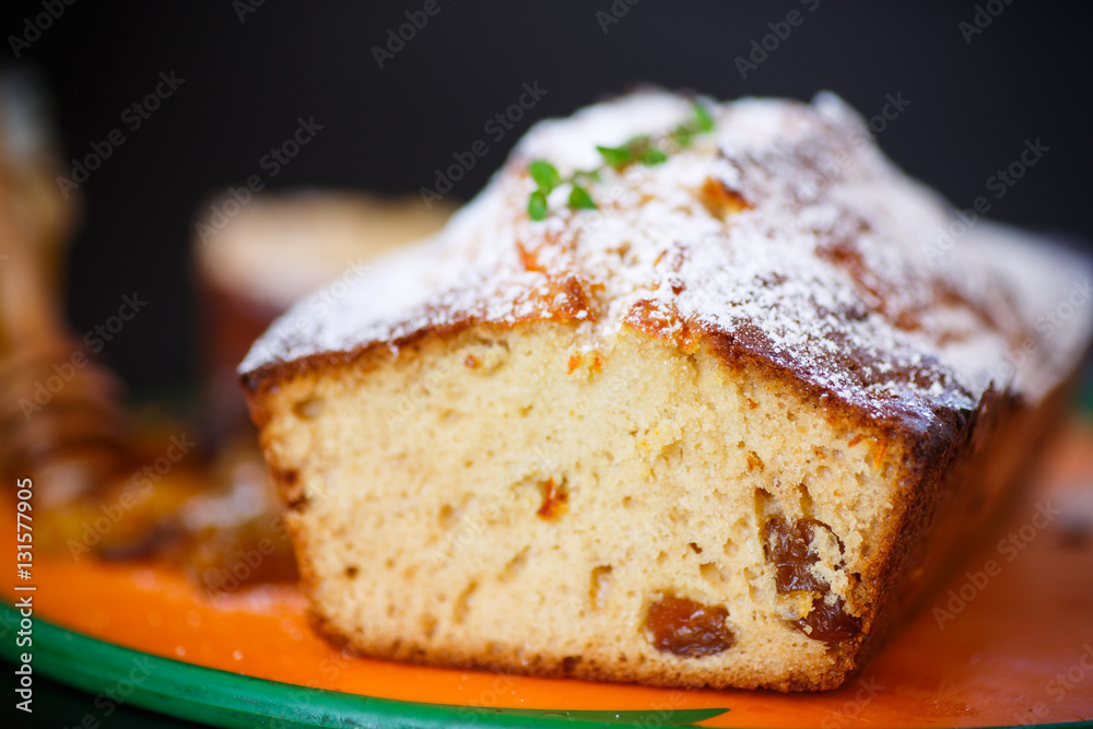 pumpkin muffins with honey and raisins