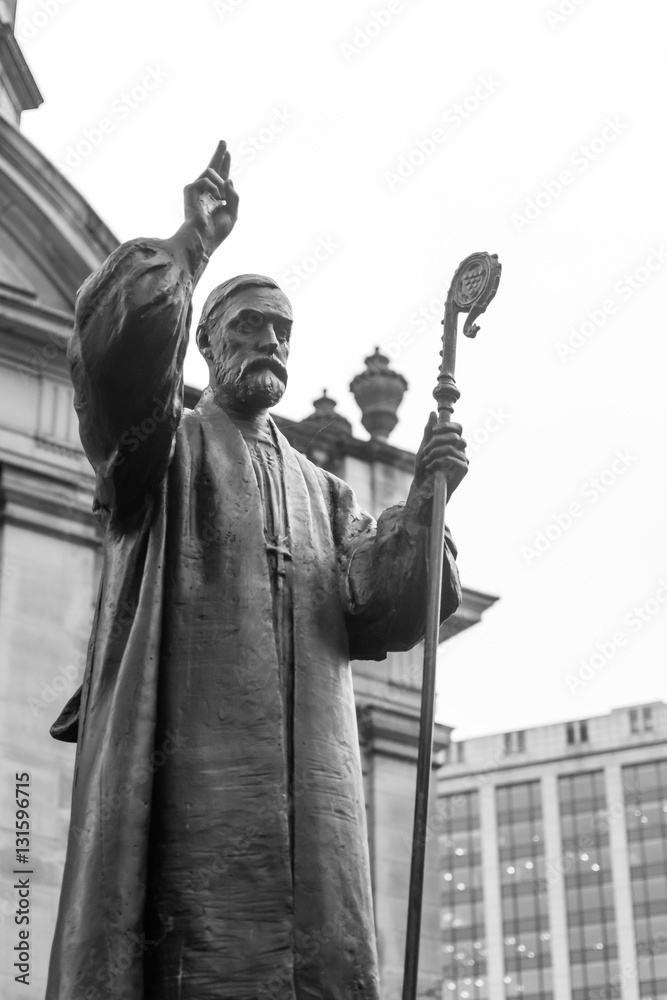 Obraz premium Statue of Charles Gore