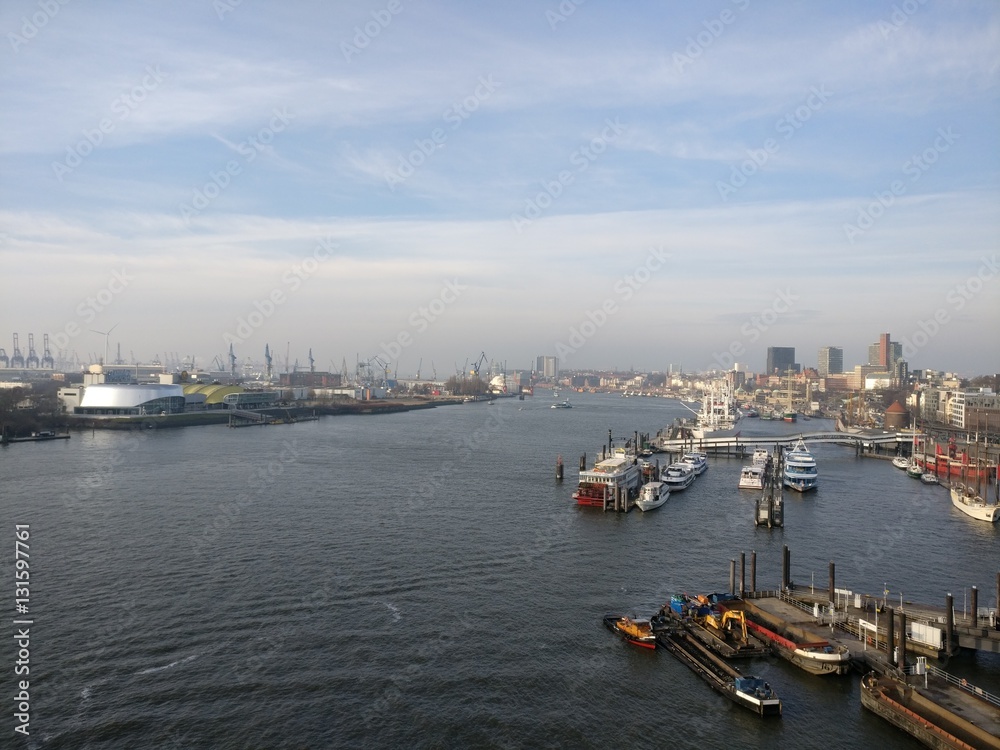 Naklejka premium Aussicht, von der Elbphilharmonie, über den Hamburger Hafen