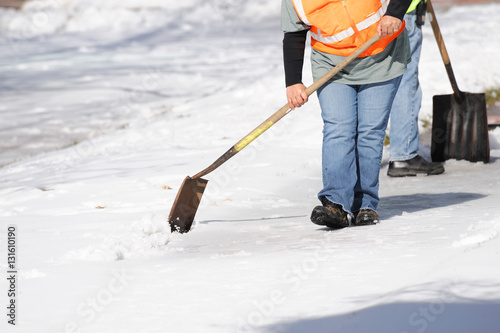 shovel the snow © nd700