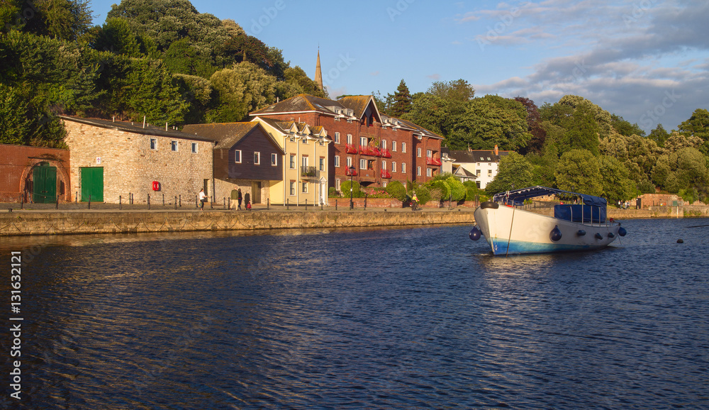 Naklejka premium cellars and houses on Exeter Quay. Pleasure craft moored at the Exe River. Devon. UK