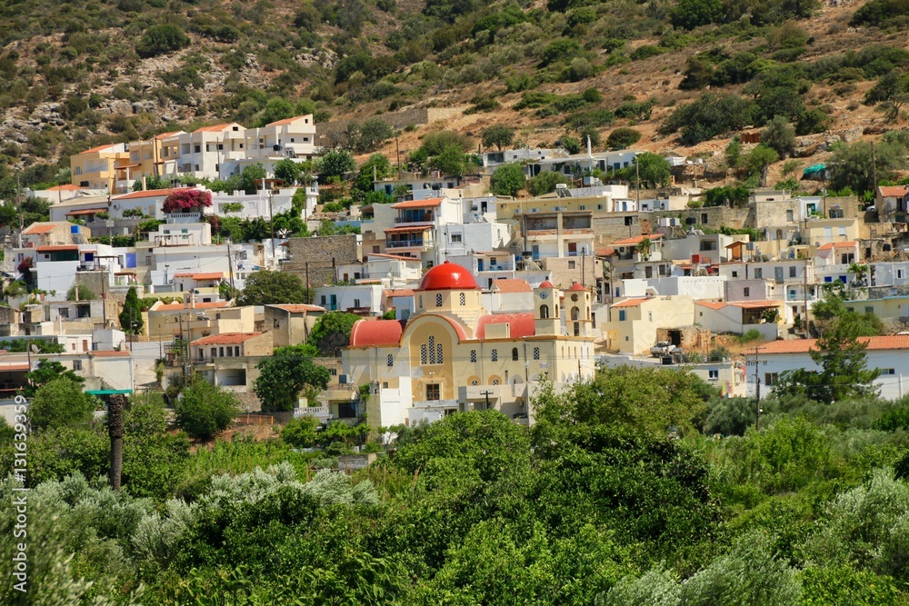 village of Kalo Horio  and his church in Crète , GREECE

