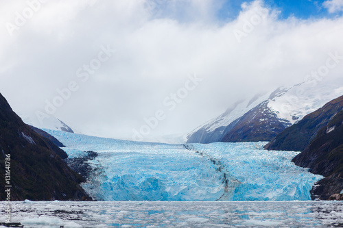 Bild auf Leinwand Garibaldi Fjord und Gletscher in Chile