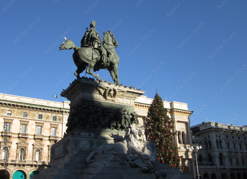 Monumento a Vittorio Emanuele II , Milano