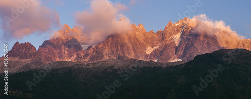 Fototapeta Naklejka Na Ścianę i Meble -  Alps peaks in Chamonix area