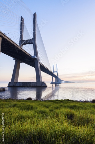 Fotografi Vasco da Gama Bridge in Lisbon