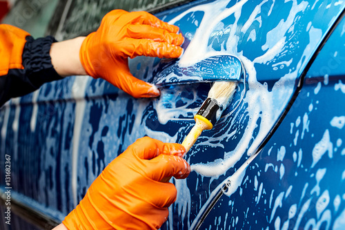 Detailed vehicle cleaning to washing