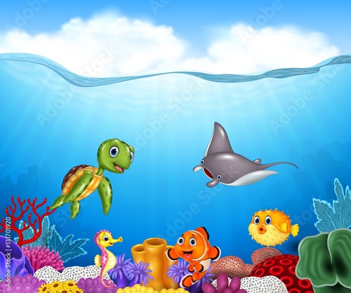 Fototapeta Naklejka Na Ścianę i Meble -  Cartoon tropical fish with beautiful underwater world


