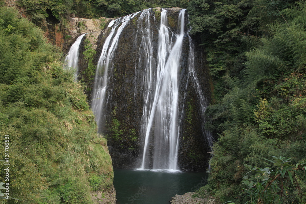 Fototapeta premium 龍門滝 鹿児島県