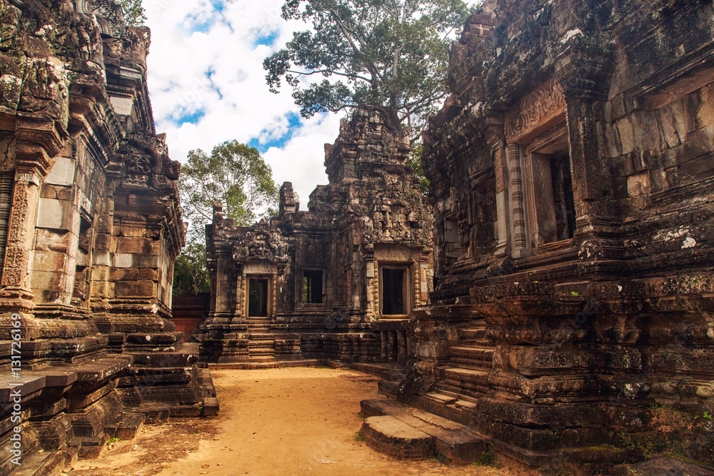  Ruins of Angkor Wat, part of Khmer temple complex, Asia. Siem R