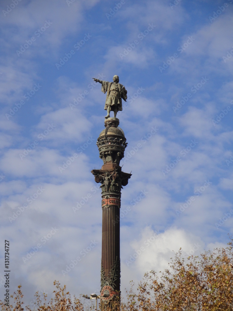 Colon monument