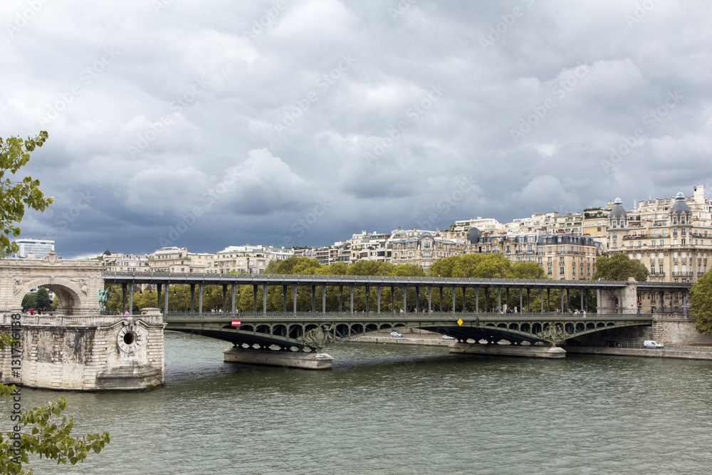 Obraz premium le Pont de Bir Hakeim